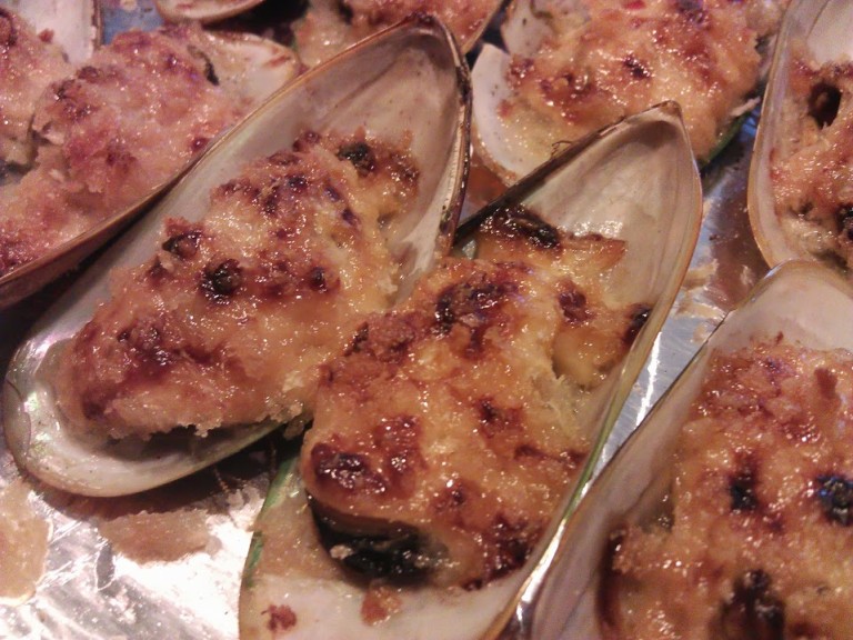 Japanese Dynamite Baked Mussel Recipe sukoshi81